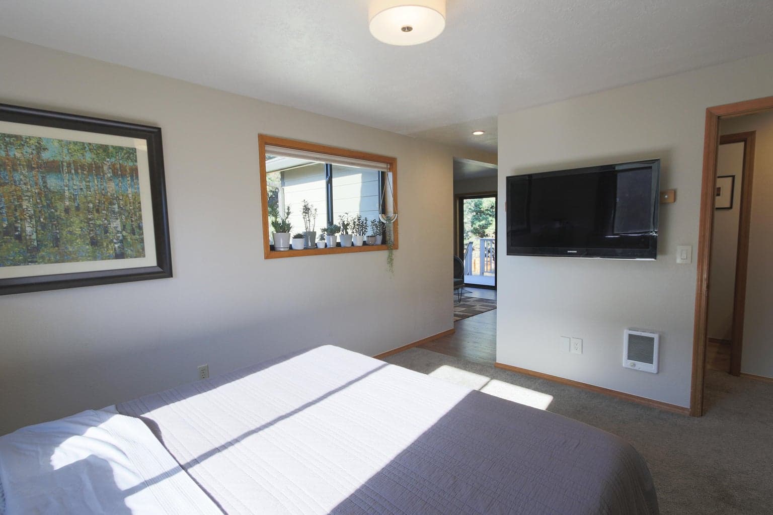 Photo of 1385 NE Williamson Boulevard 20 of 37