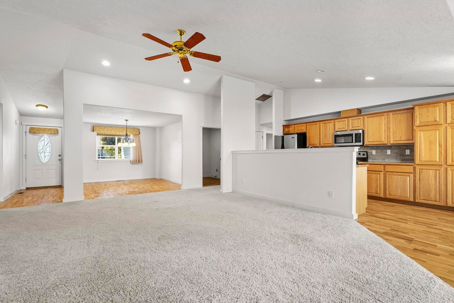 Photo of 2926 NW 19th Street 11 of 40