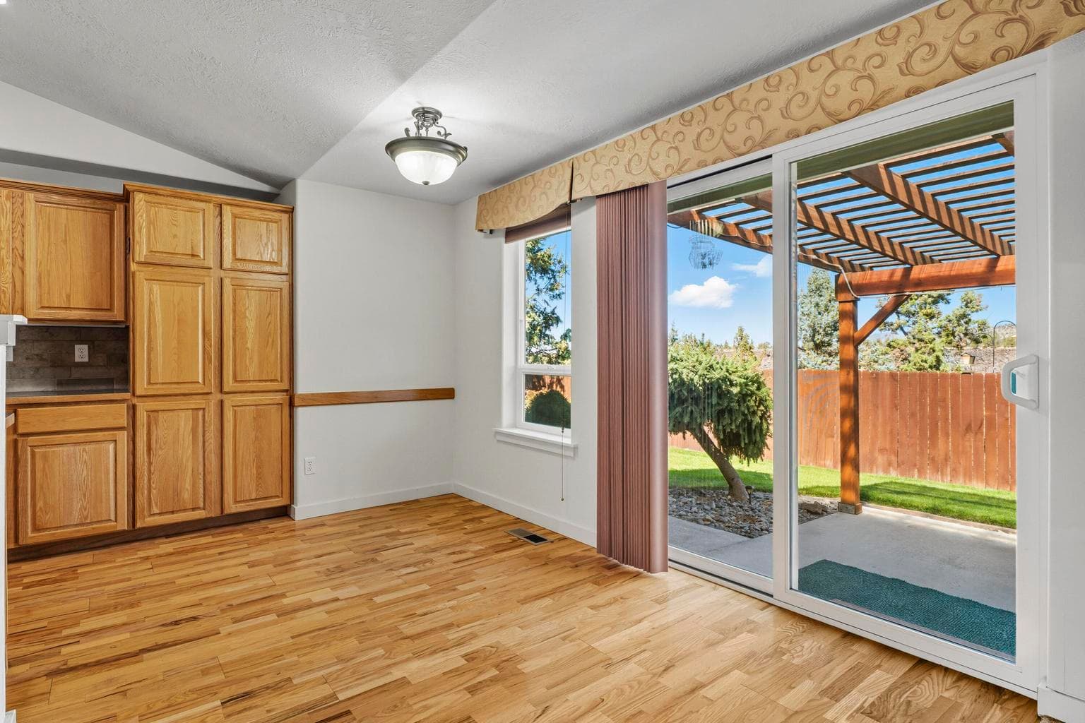Photo of 2926 NW 19th Street 14 of 40