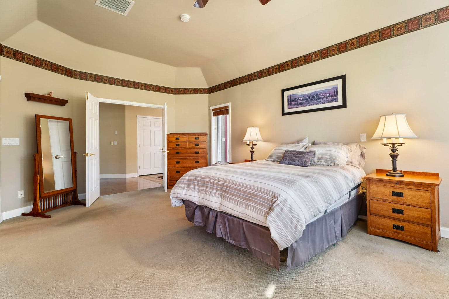 Photo of 3735 SW Timber Avenue 17 of 46