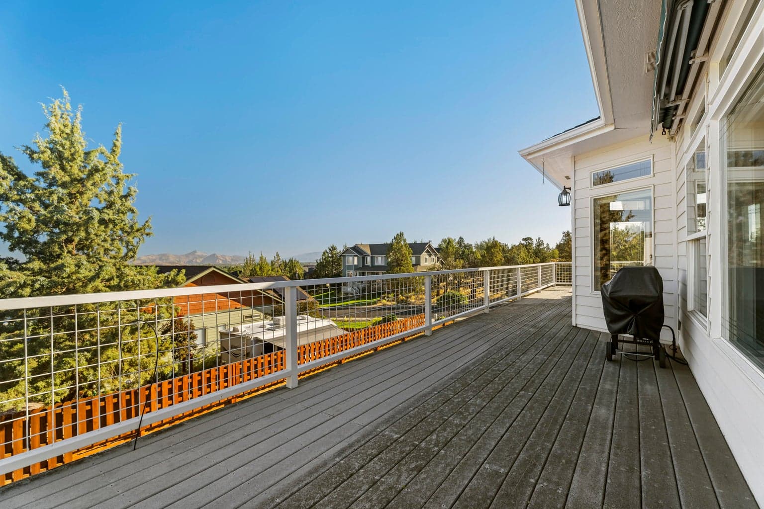 Photo of 3735 SW Timber Avenue 30 of 46