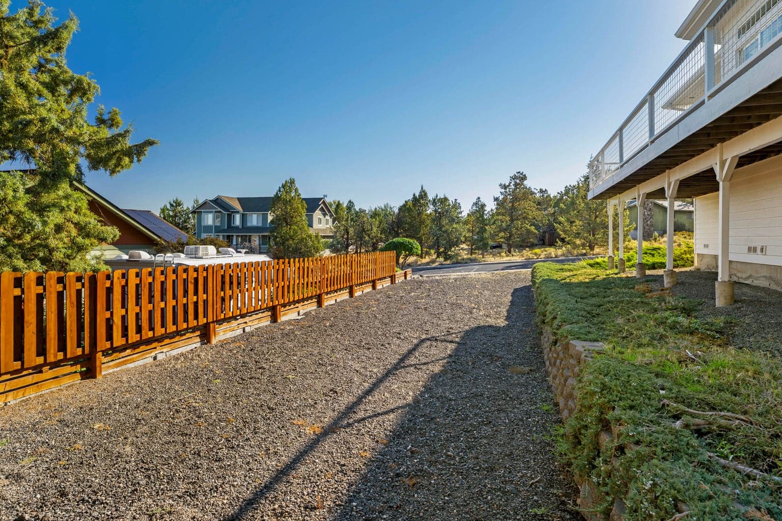 Photo of 3735 SW Timber Avenue 35 of 46
