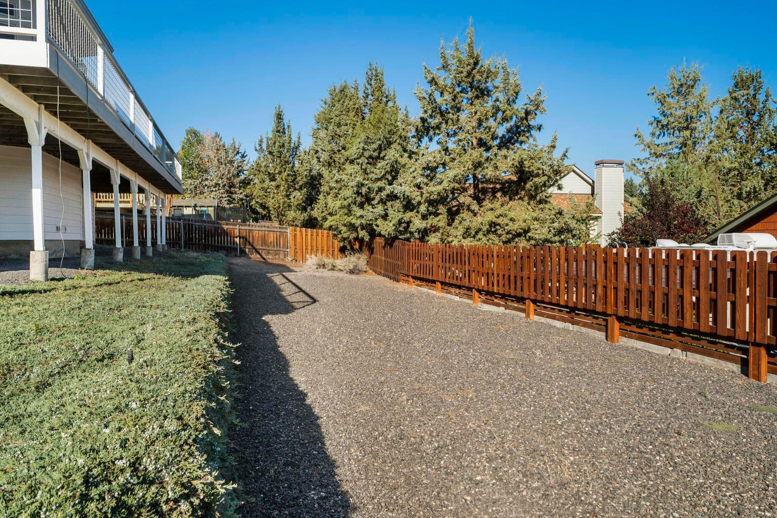 Photo of 3735 SW Timber Avenue 34 of 46
