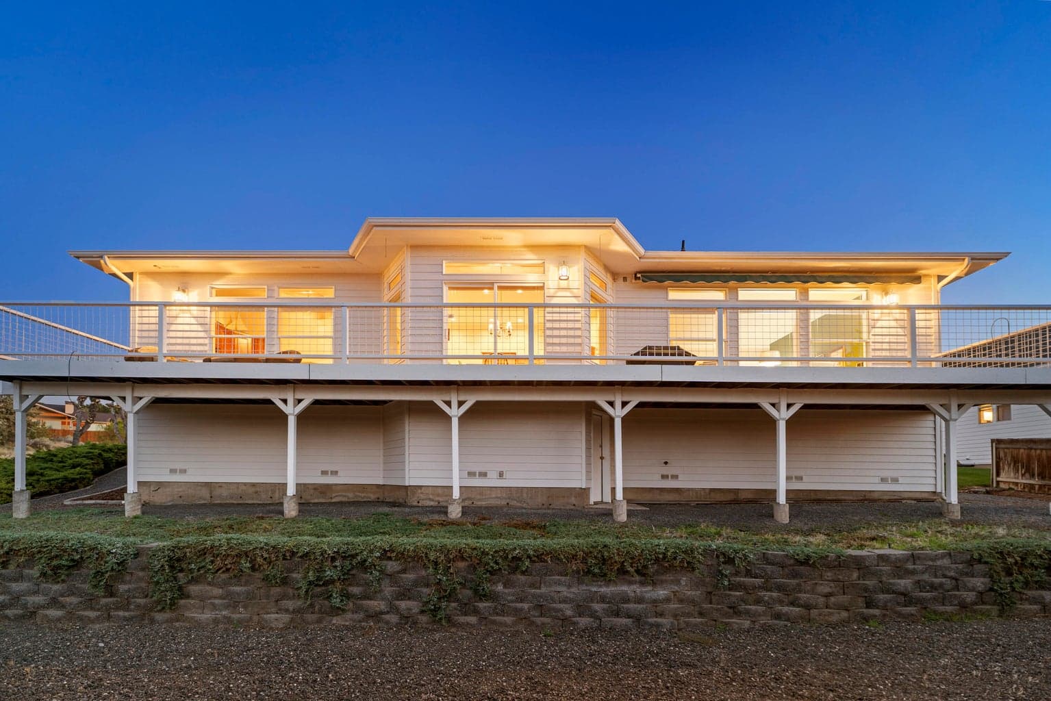 Photo of 3735 SW Timber Avenue 33 of 46