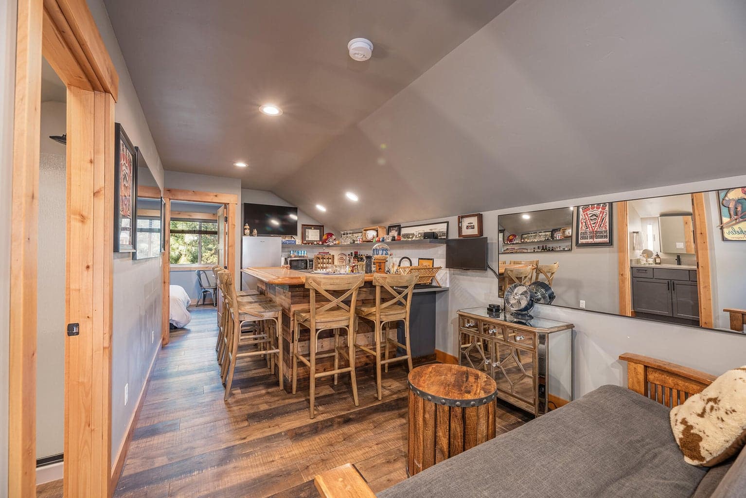 Photo of 930 E Desperado Trail 22 of 35