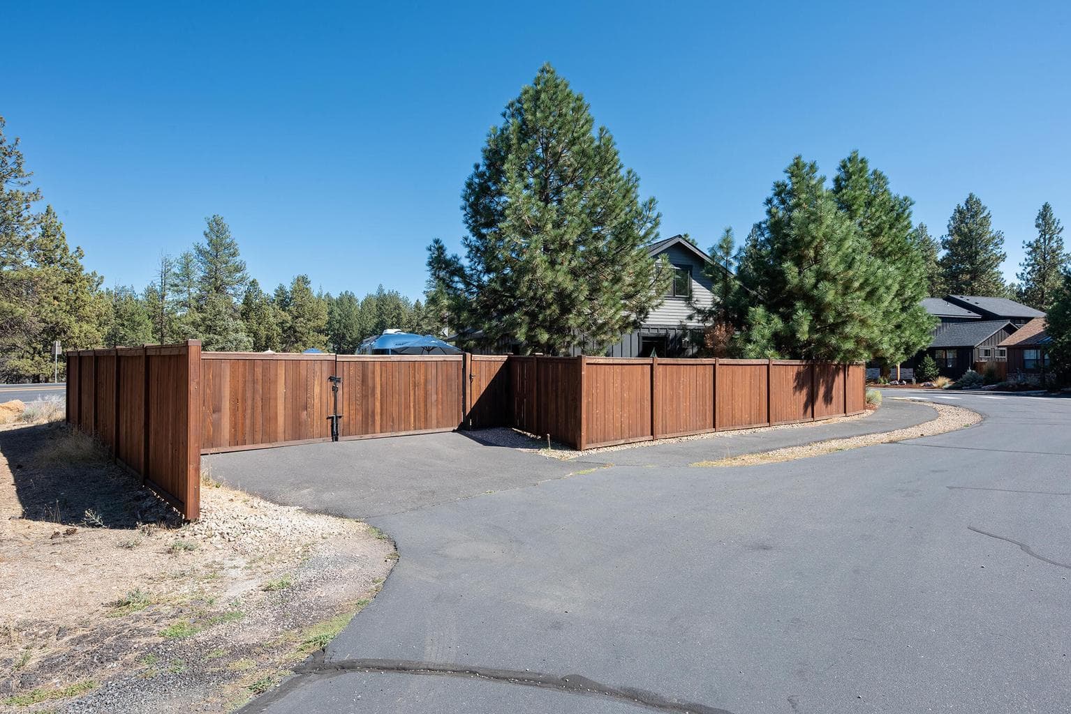 Photo of 930 E Desperado Trail 30 of 35