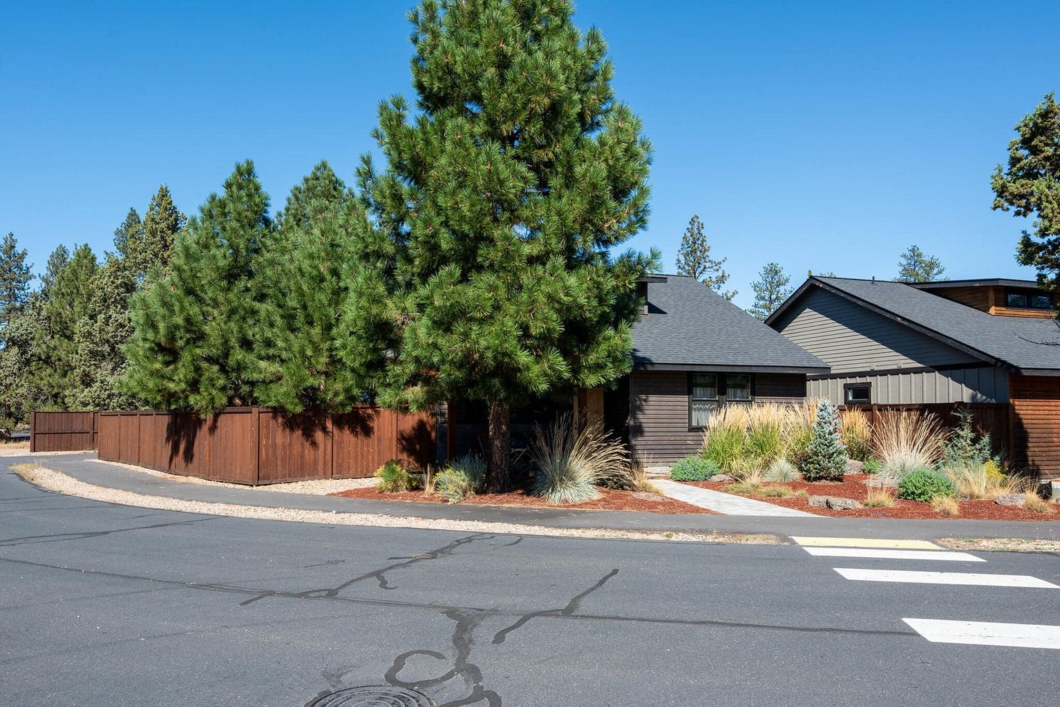 Photo of 930 E Desperado Trail 33 of 35