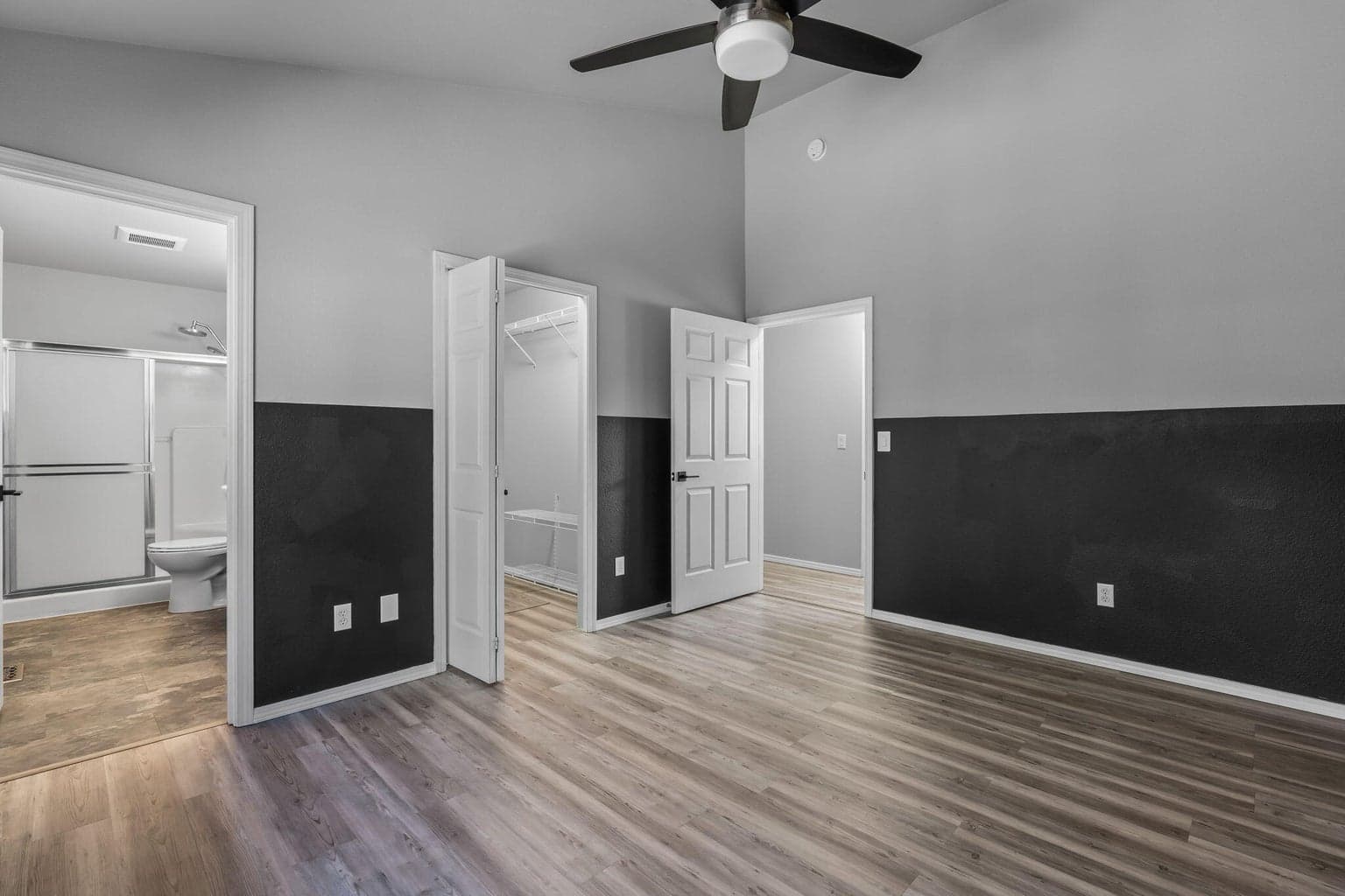 Photo of 20930 Spinnaker Street 23 of 35