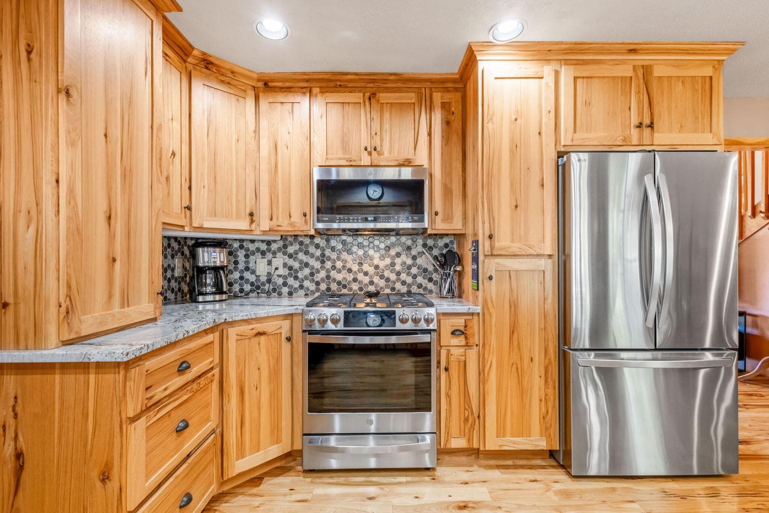 Photo of 391 NE Marmot Lane 9 of 42