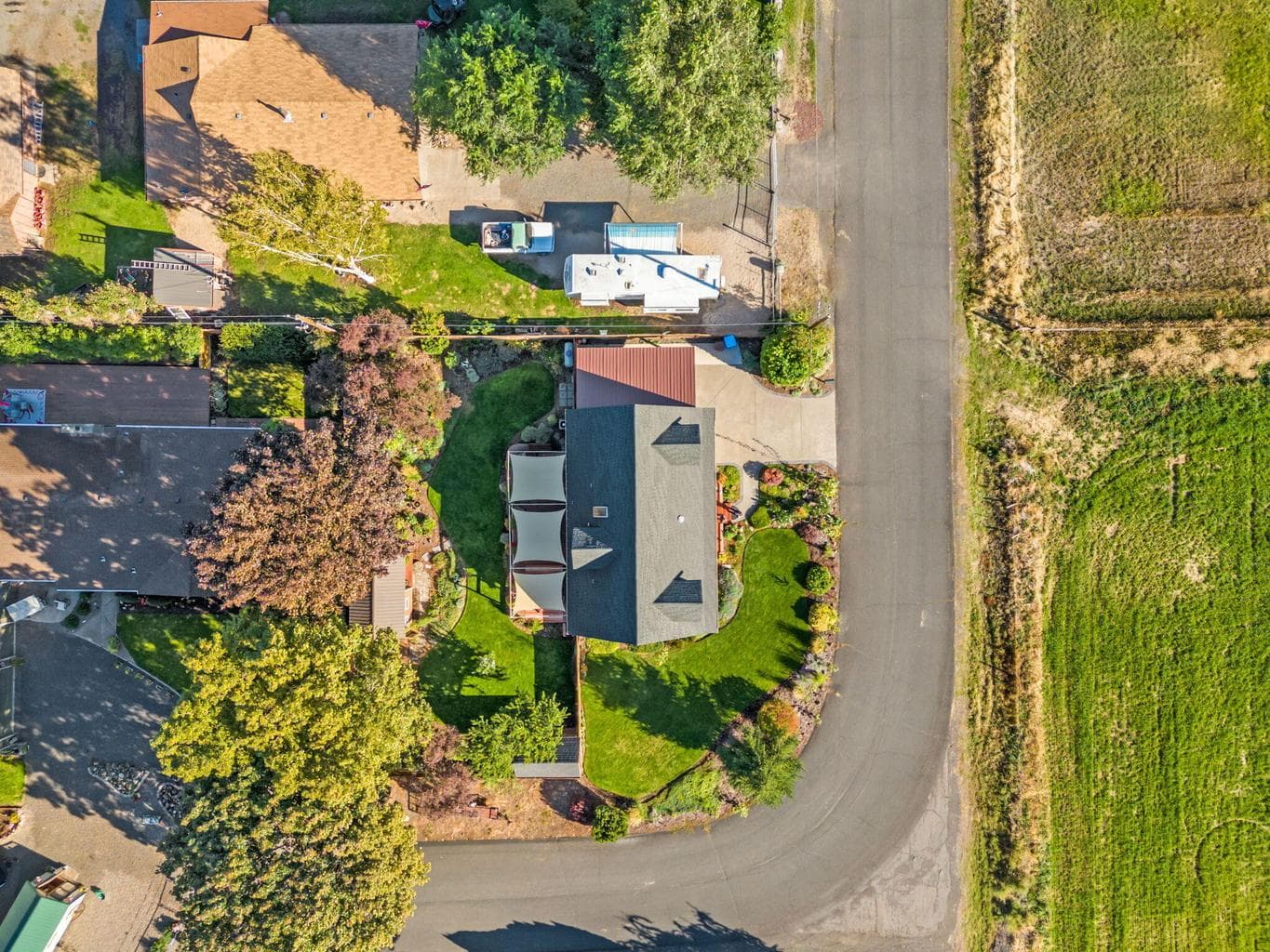 Photo of 391 NE Marmot Lane 37 of 42