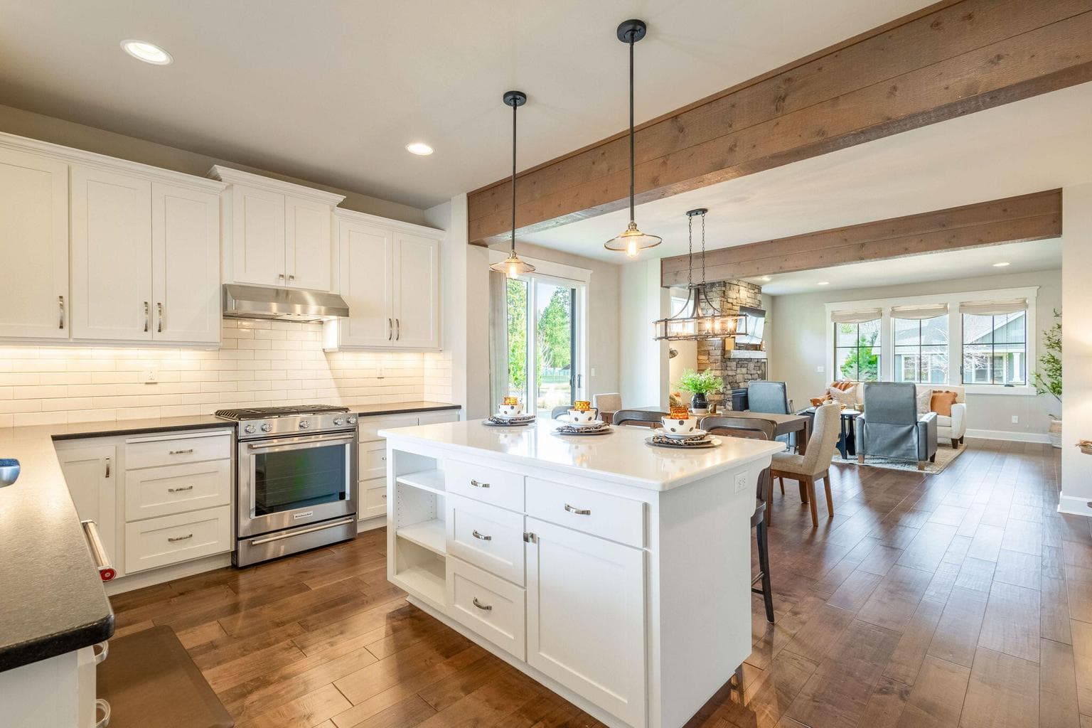 Photo of 707 S Cottonwood Street 16 of 45