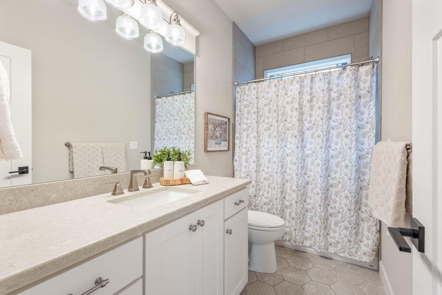 Photo of 707 S Cottonwood Street 25 of 45