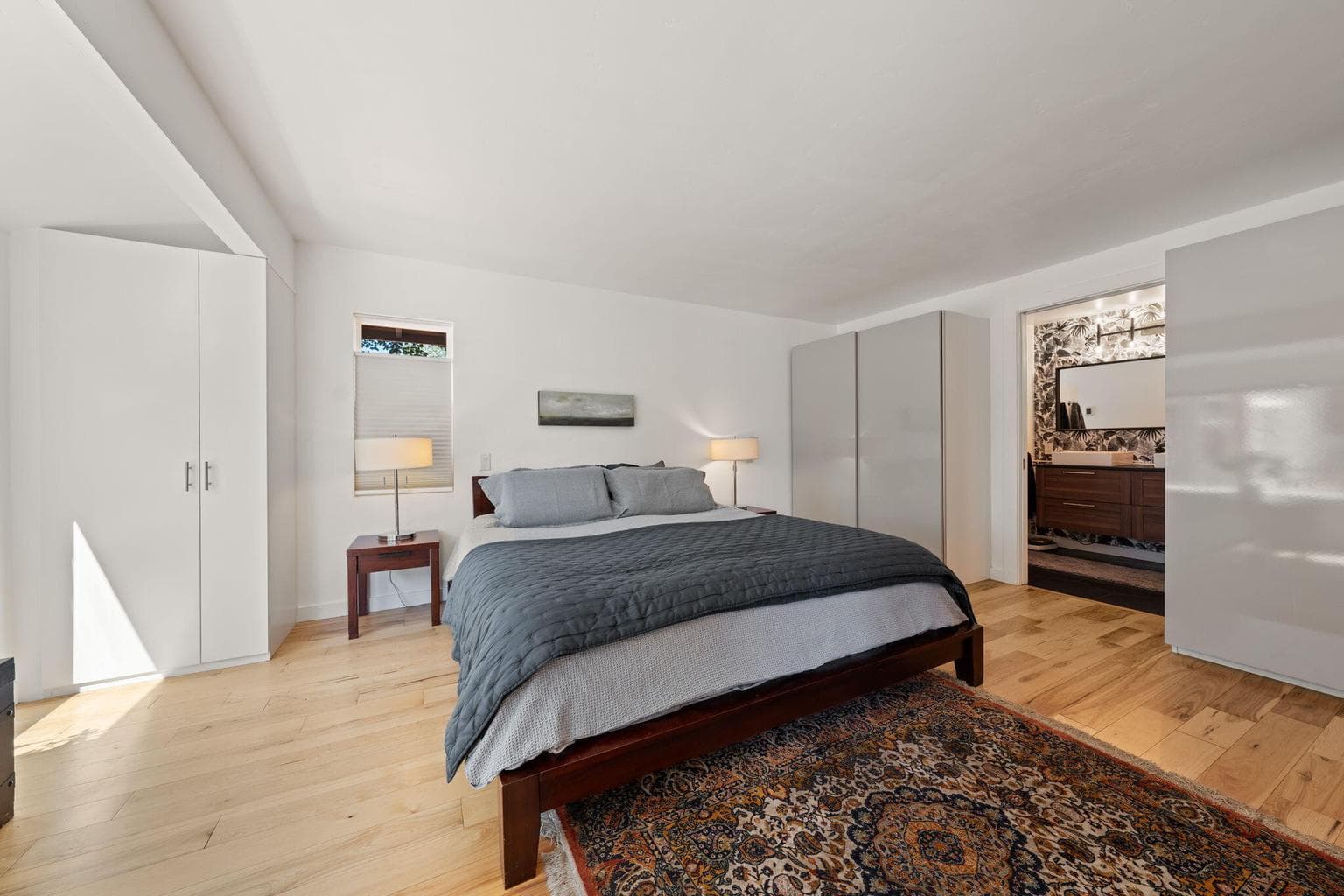 Photo of 1225 NE 9th Street 21 of 63