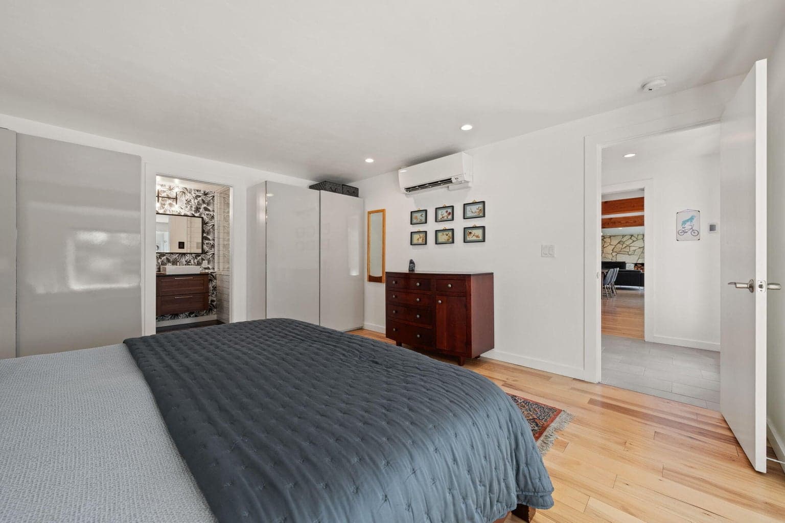 Photo of 1225 NE 9th Street 23 of 63