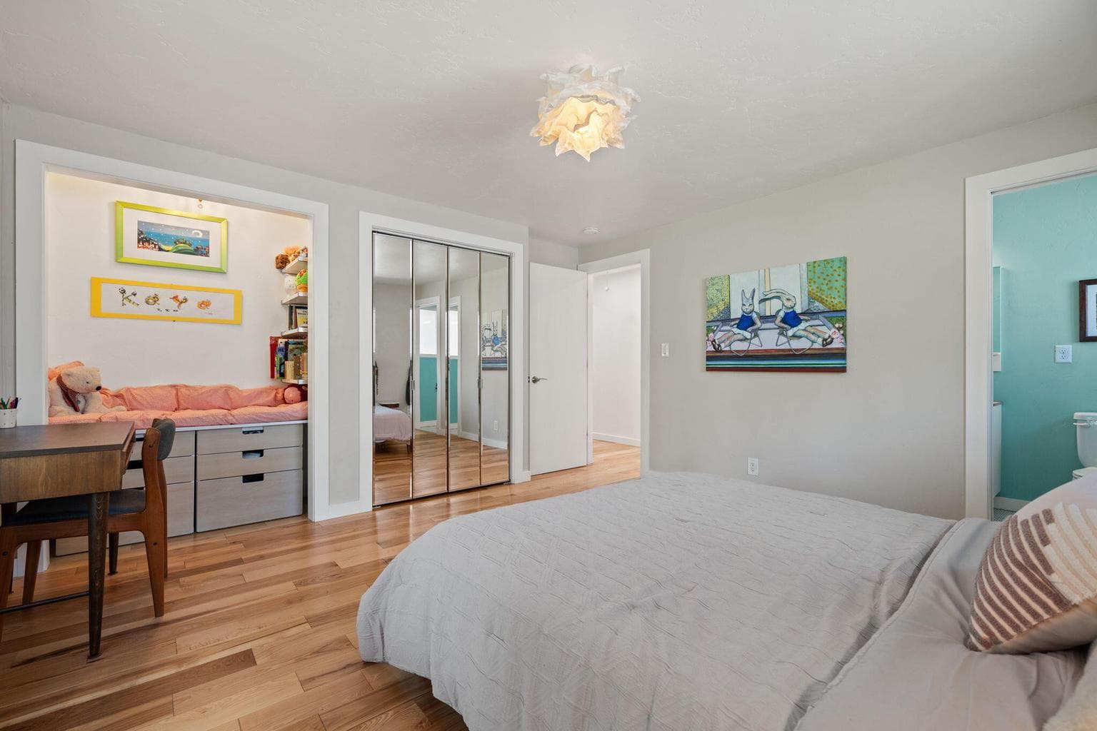 Photo of 1225 NE 9th Street 34 of 63