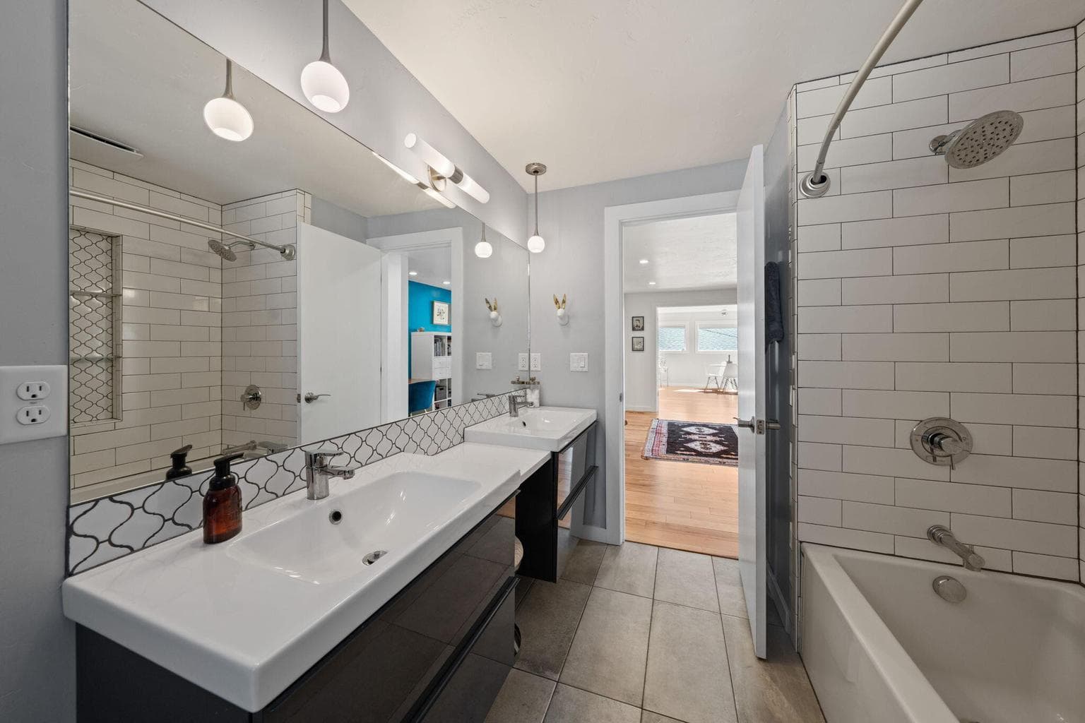 Photo of 1225 NE 9th Street 38 of 63
