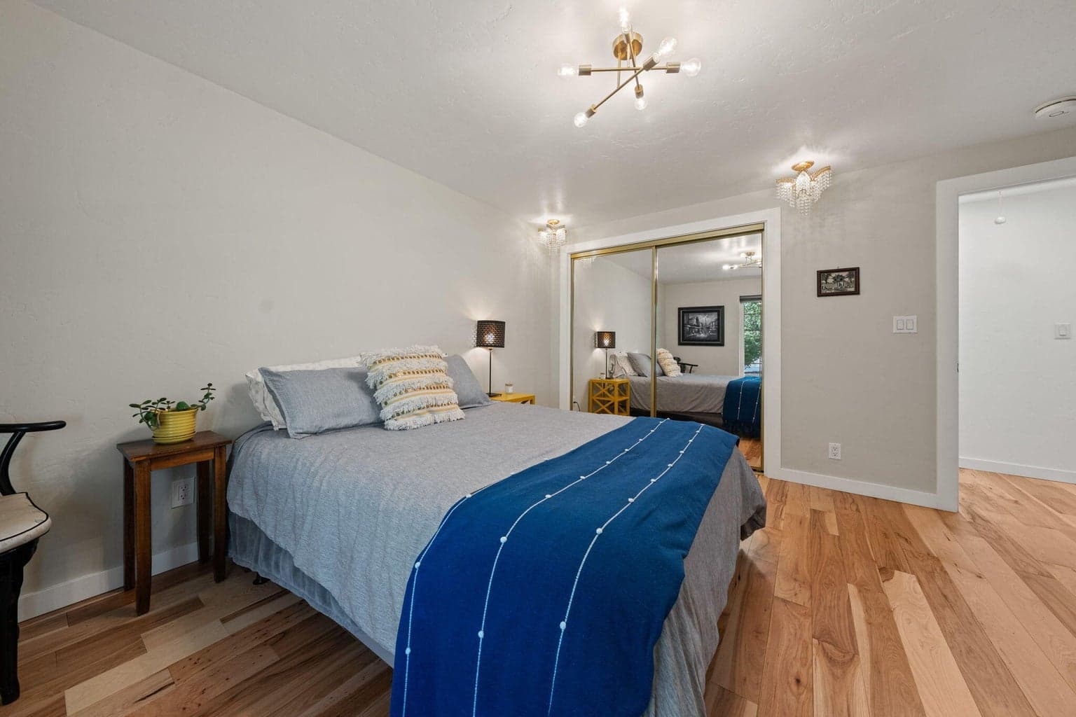 Photo of 1225 NE 9th Street 37 of 63