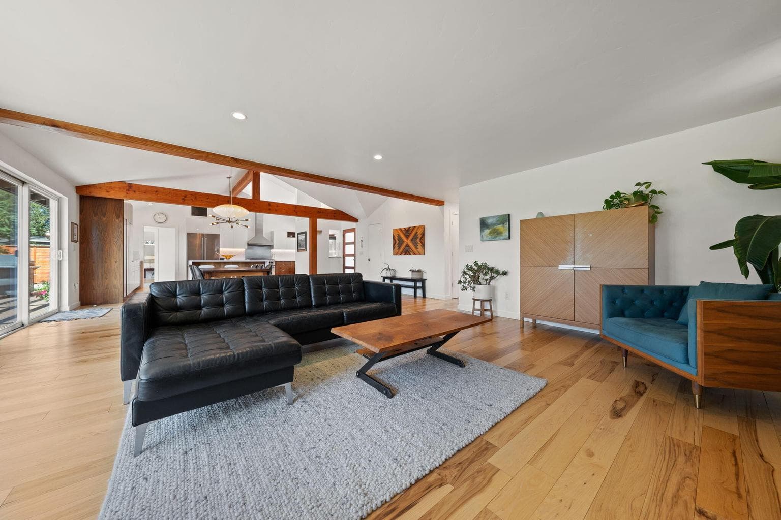 Photo of 1225 NE 9th Street 18 of 63