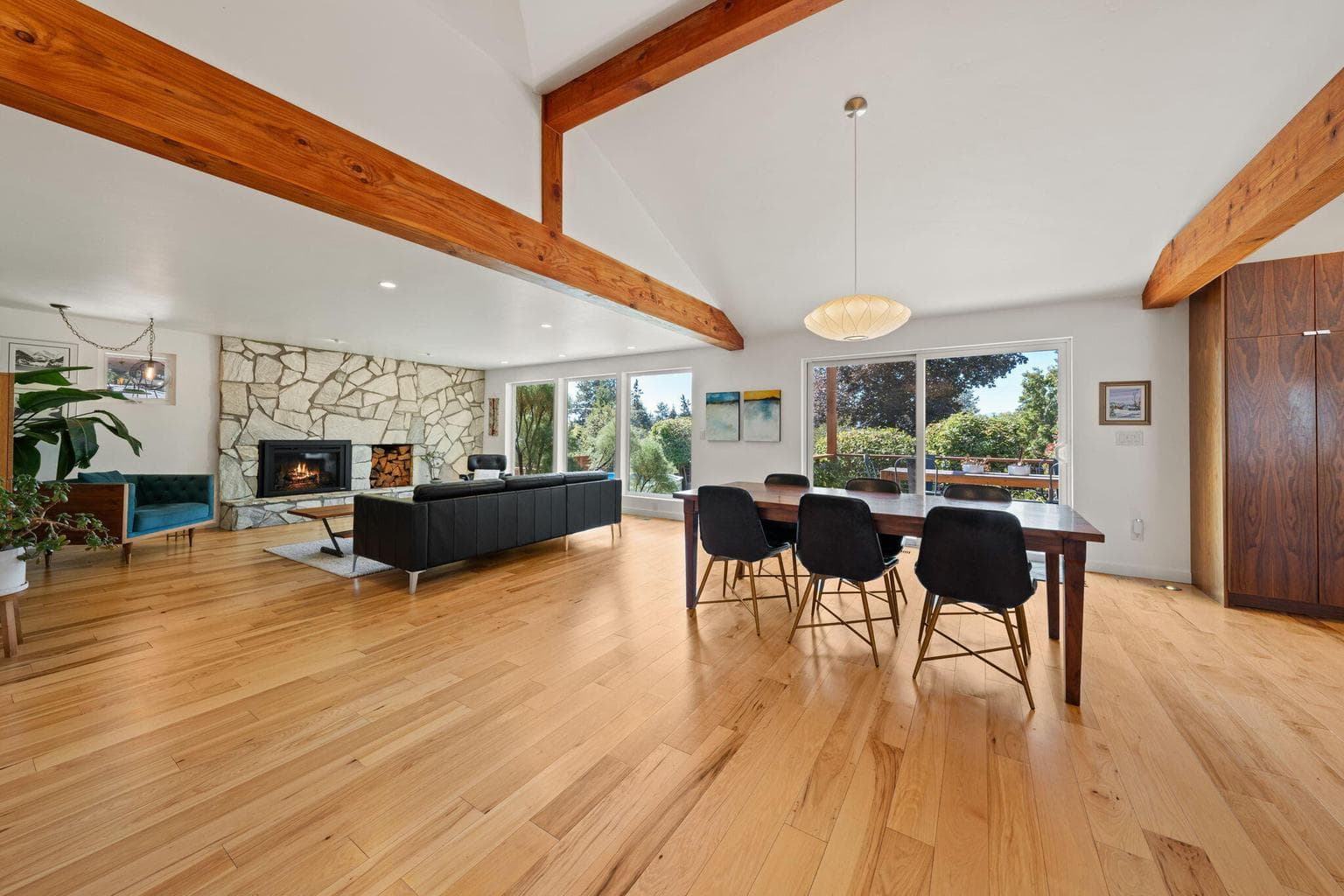 Photo of 1225 NE 9th Street 16 of 63