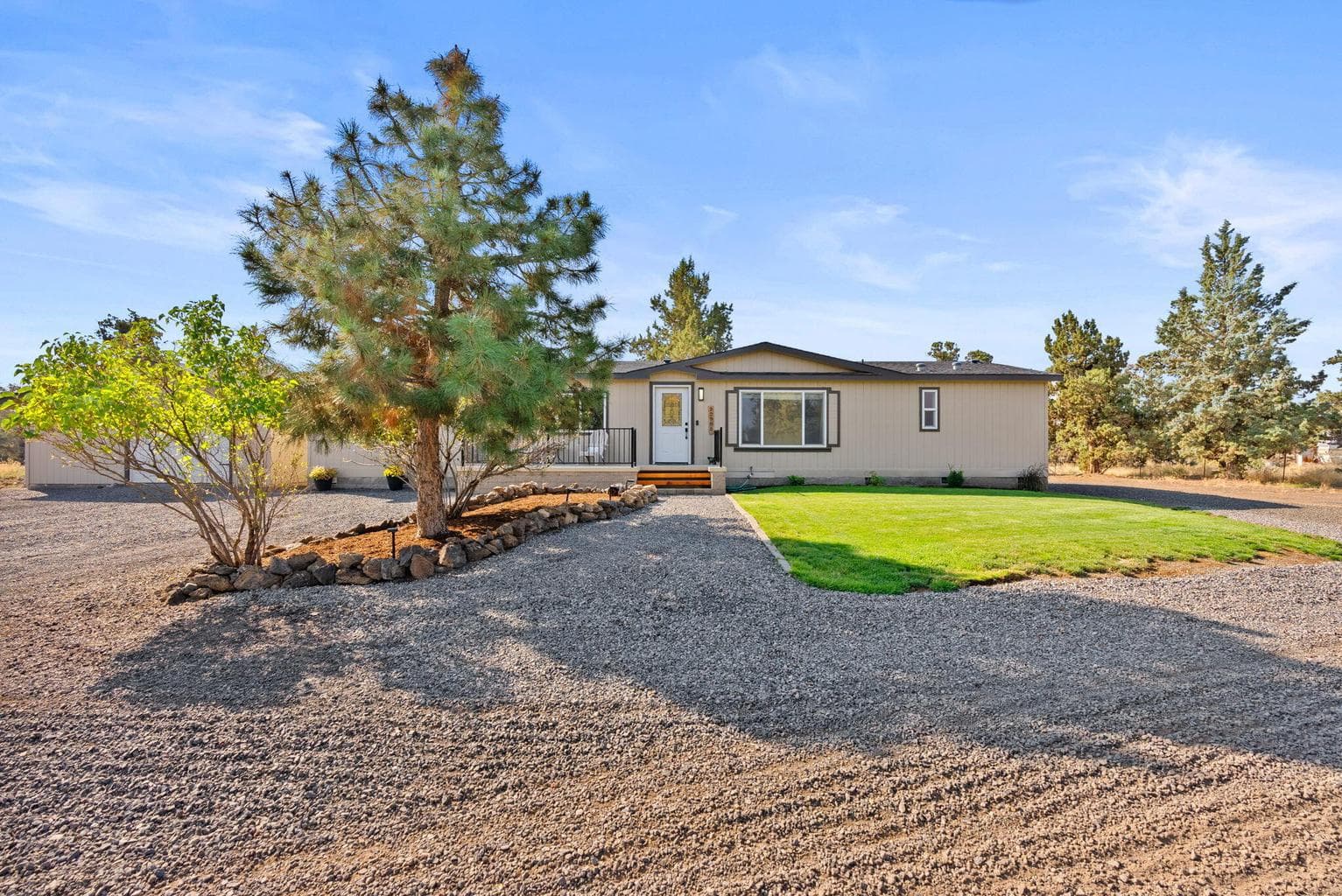 Photo of 22985 Oxbow 2 of 49