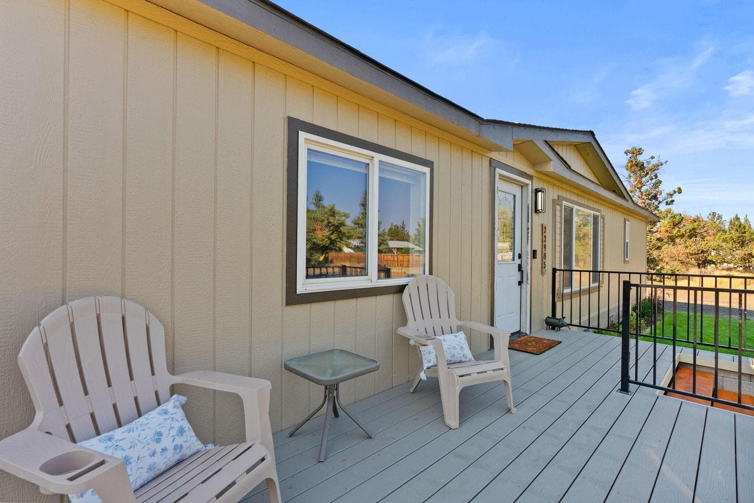 Photo of 22985 Oxbow 3 of 49