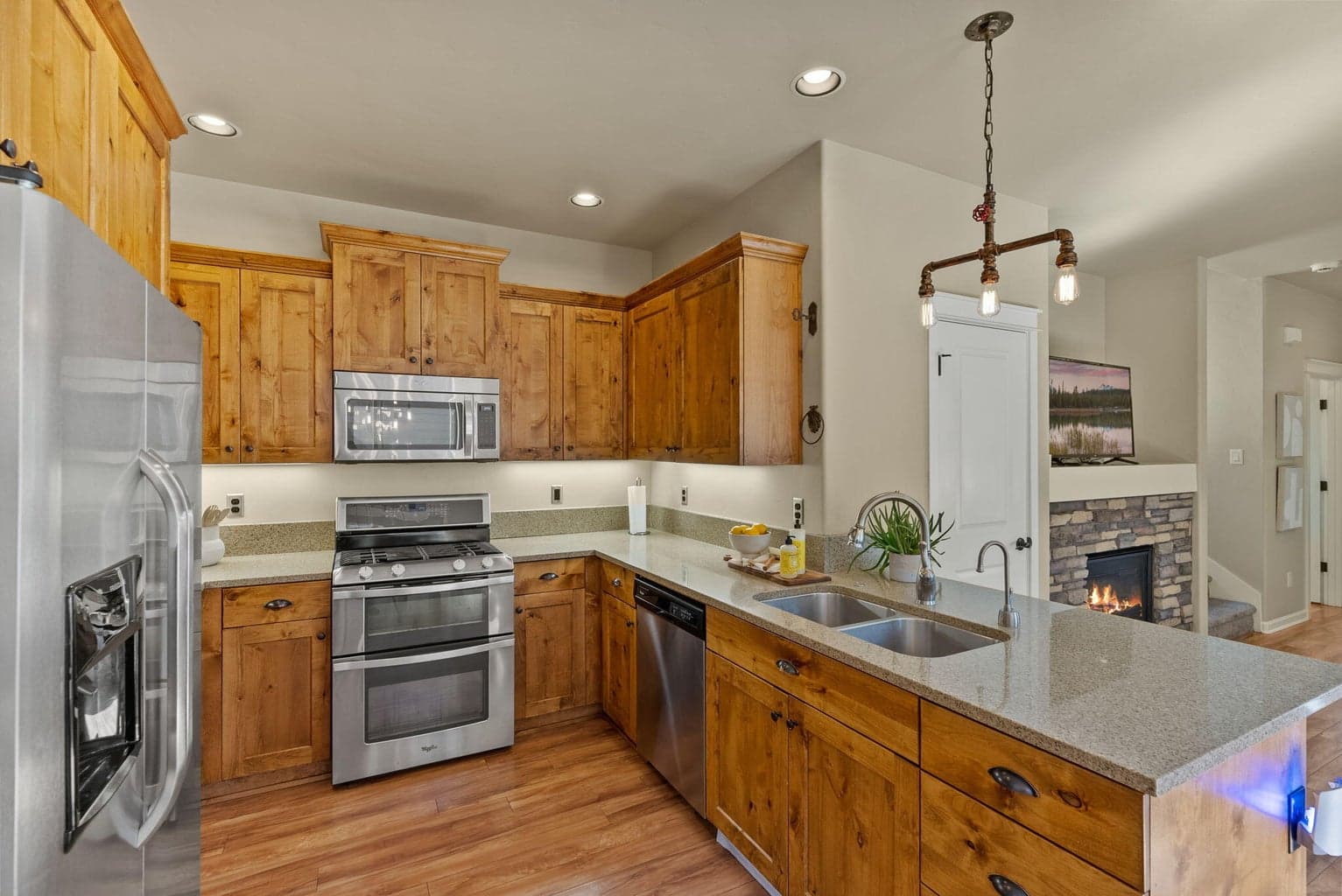 Photo of 3831 NE Purcell Boulevard 6 of 37