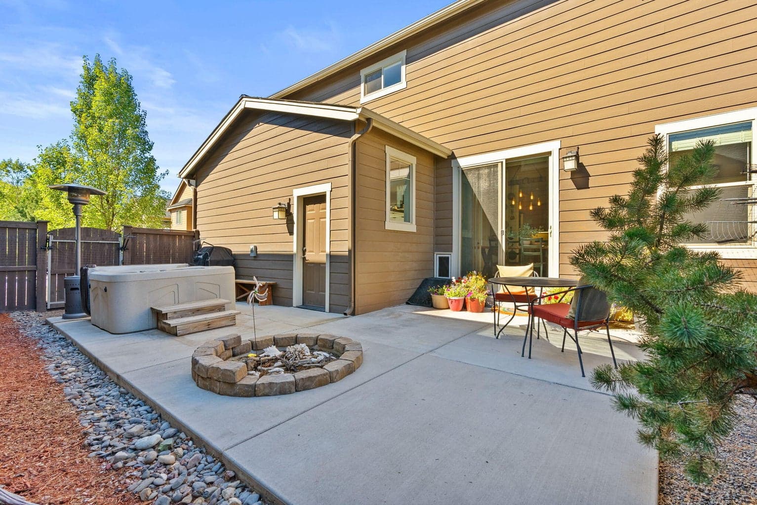 Photo of 3831 NE Purcell Boulevard 8 of 37