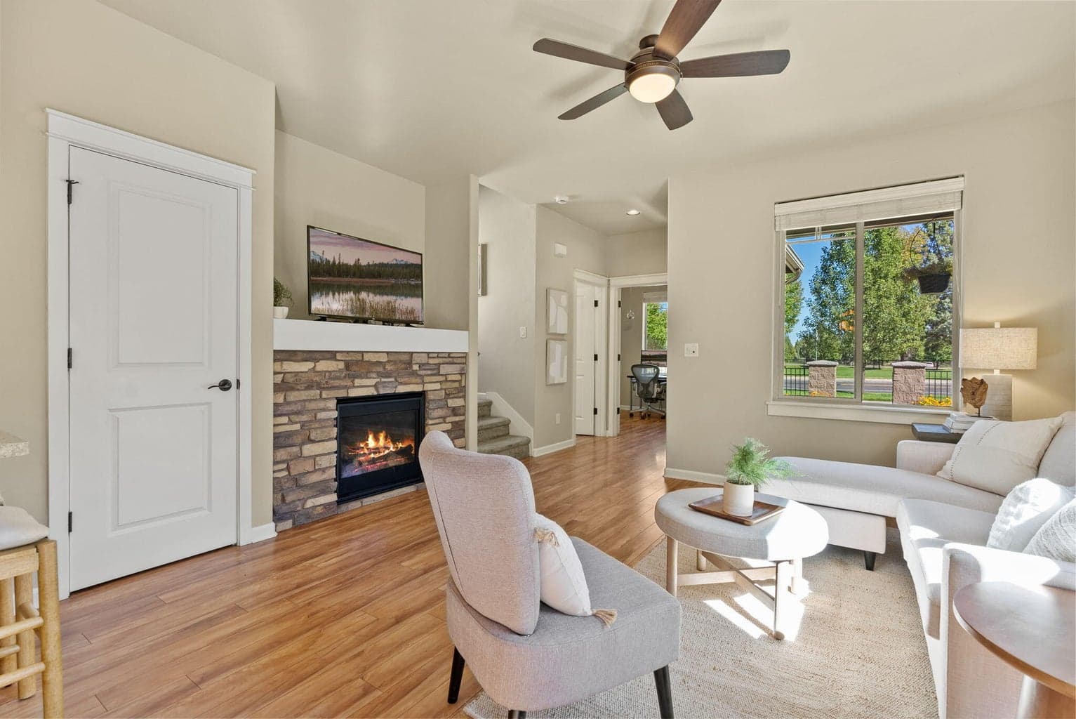 Photo of 3831 NE Purcell Boulevard 13 of 37