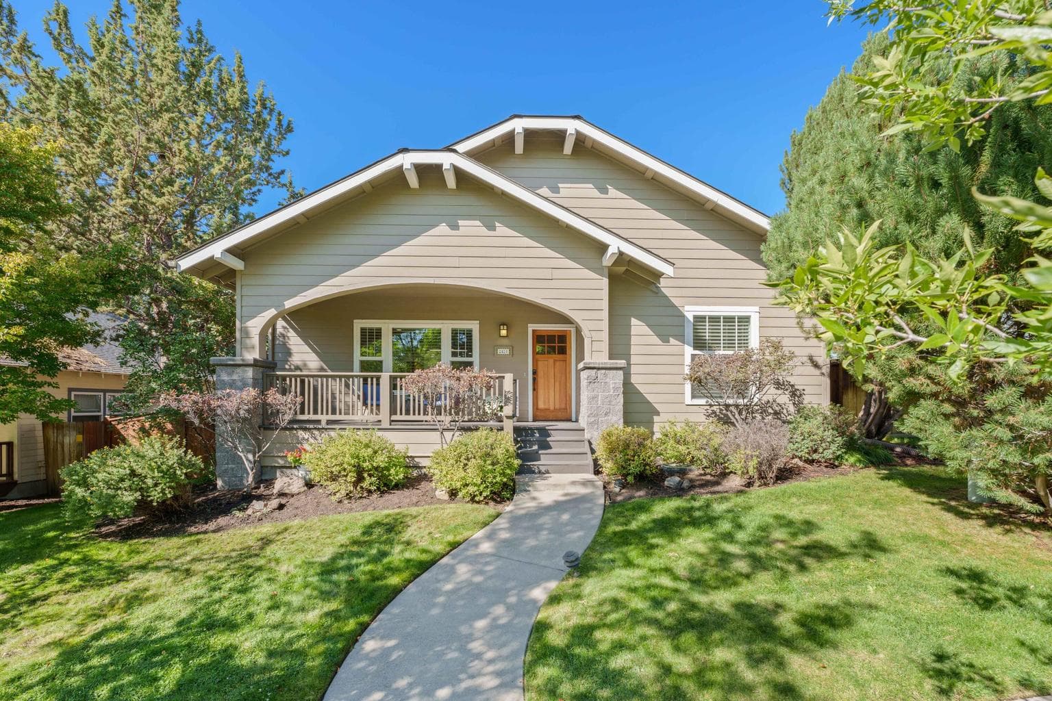 Great NW location walking distance to downtown