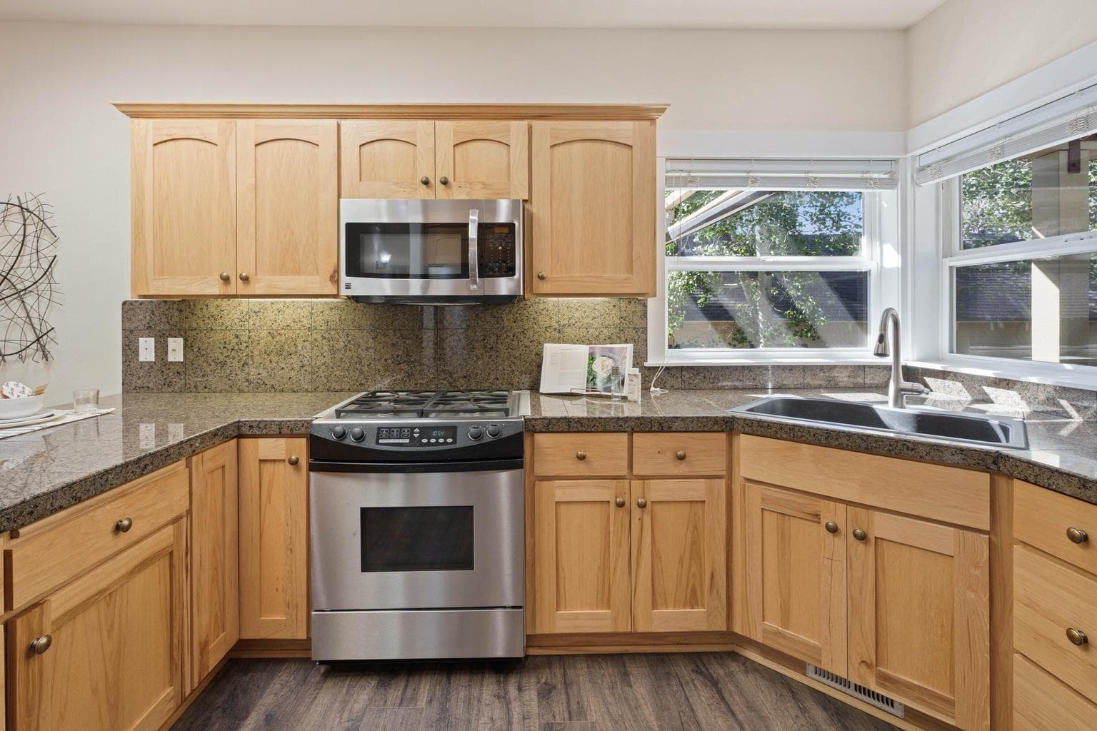 Photo of 2431 NW Awbrey Road 19 of 35
