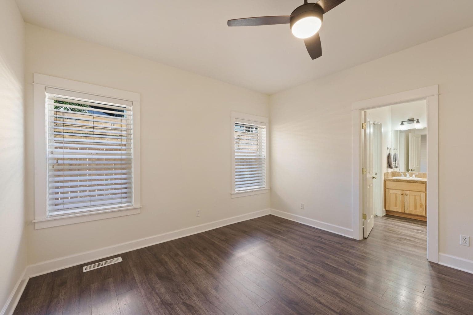 Photo of 2431 NW Awbrey Road 24 of 35