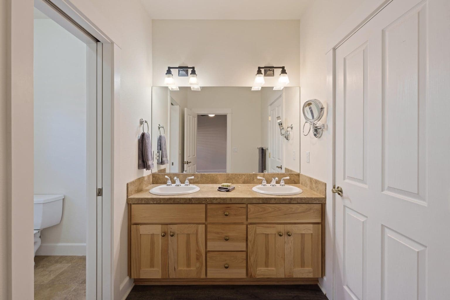 Photo of 2431 NW Awbrey Road 25 of 35