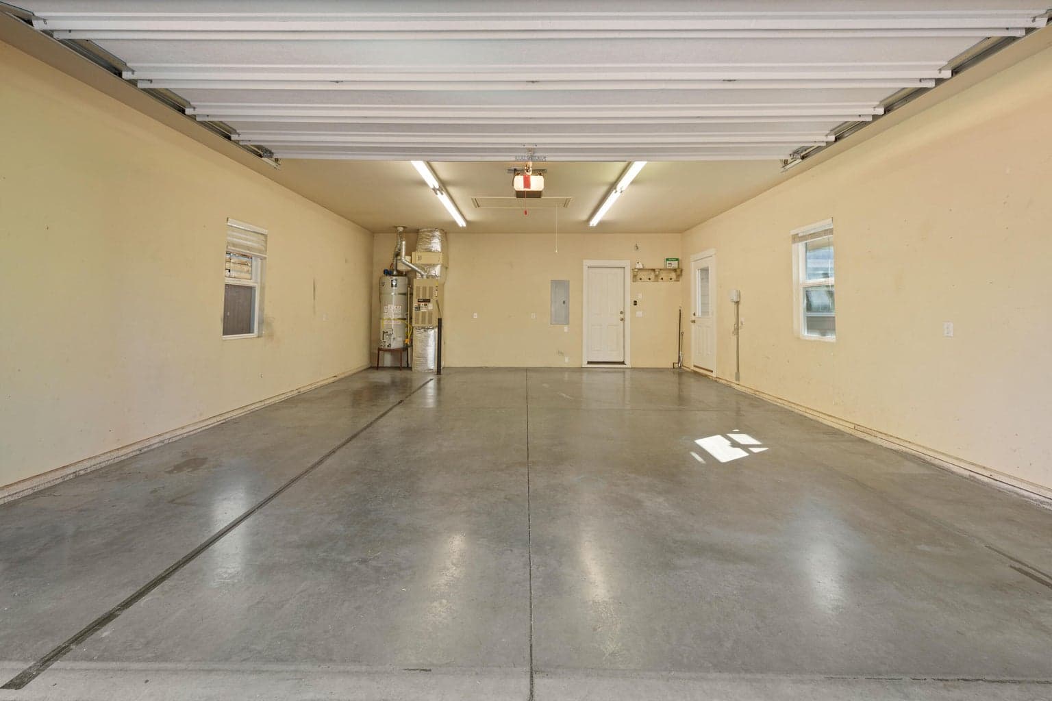 Photo of 2431 NW Awbrey Road 29 of 35