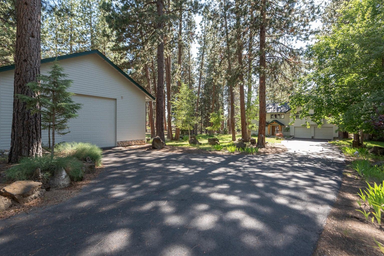 Photo of 18642 River Woods 2 of 34