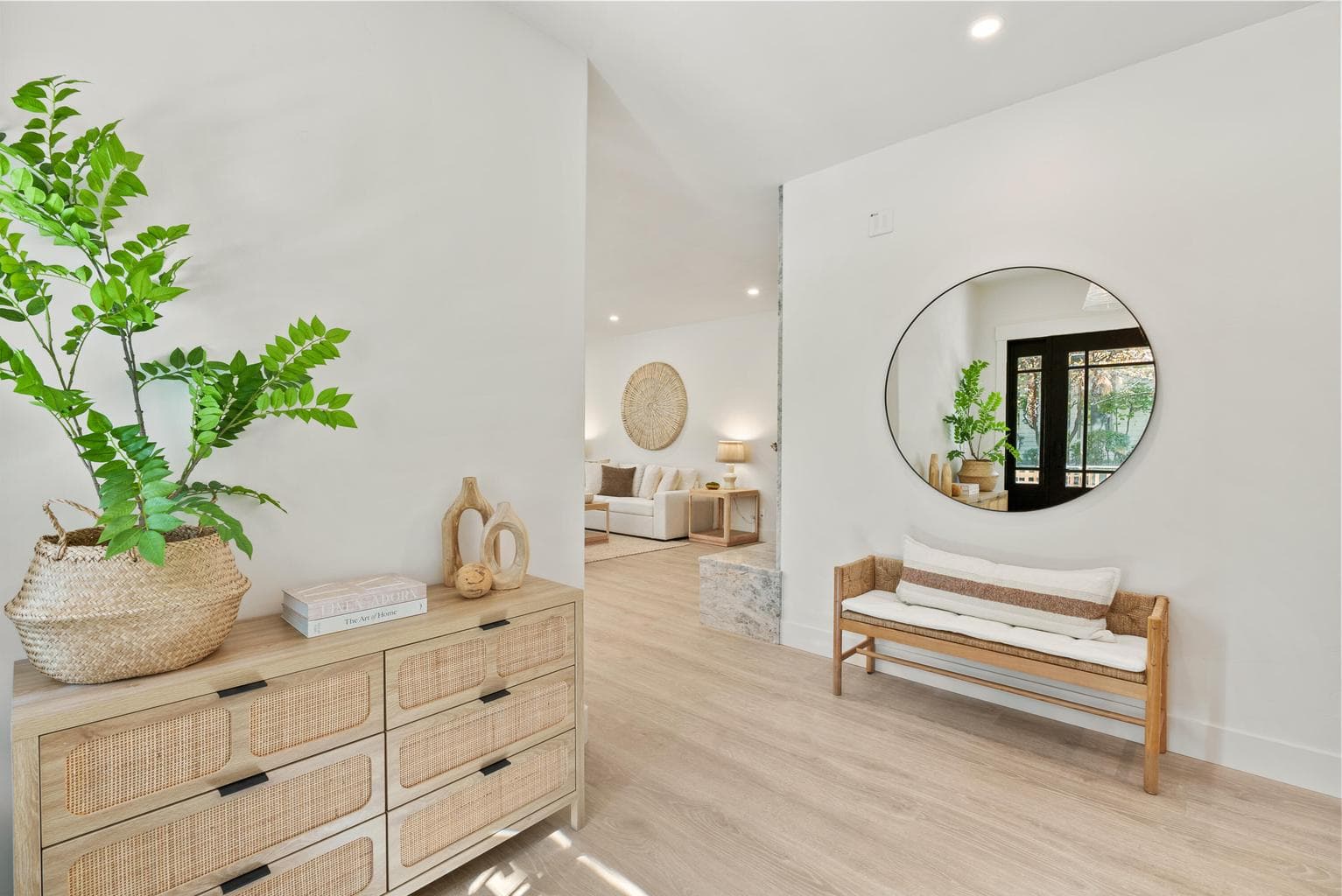 Photo of 60836 Willow Creek 4 of 38