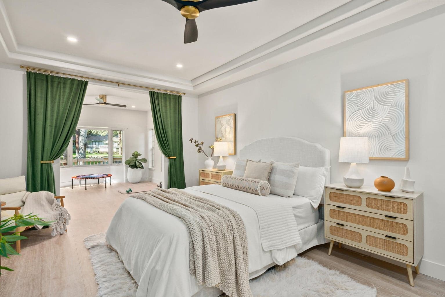 Primary suite with attached bonus room