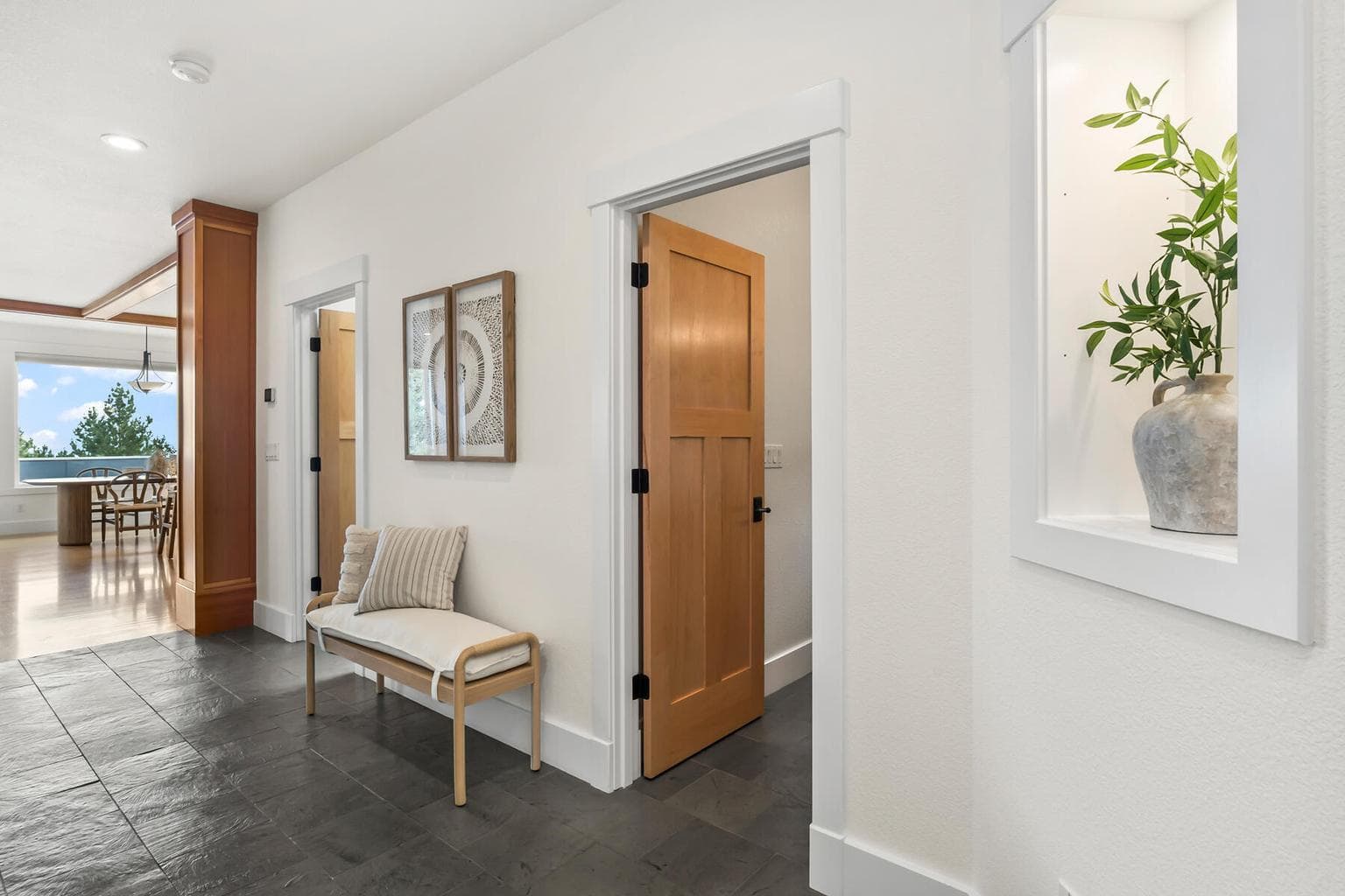 Photo of 3160 NW Colonial Drive 7 of 57