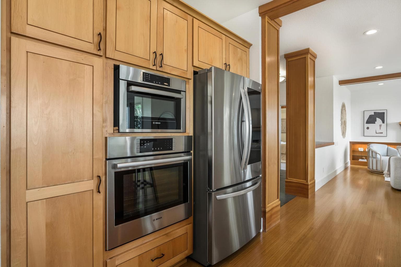 Photo of 3160 NW Colonial Drive 18 of 57