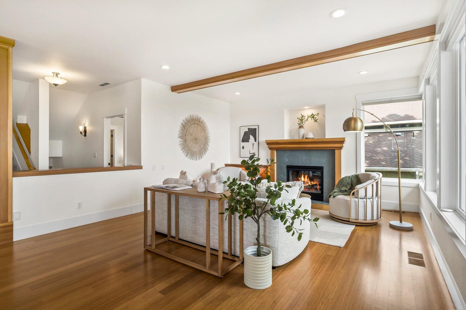 Photo of 3160 NW Colonial Drive 20 of 57