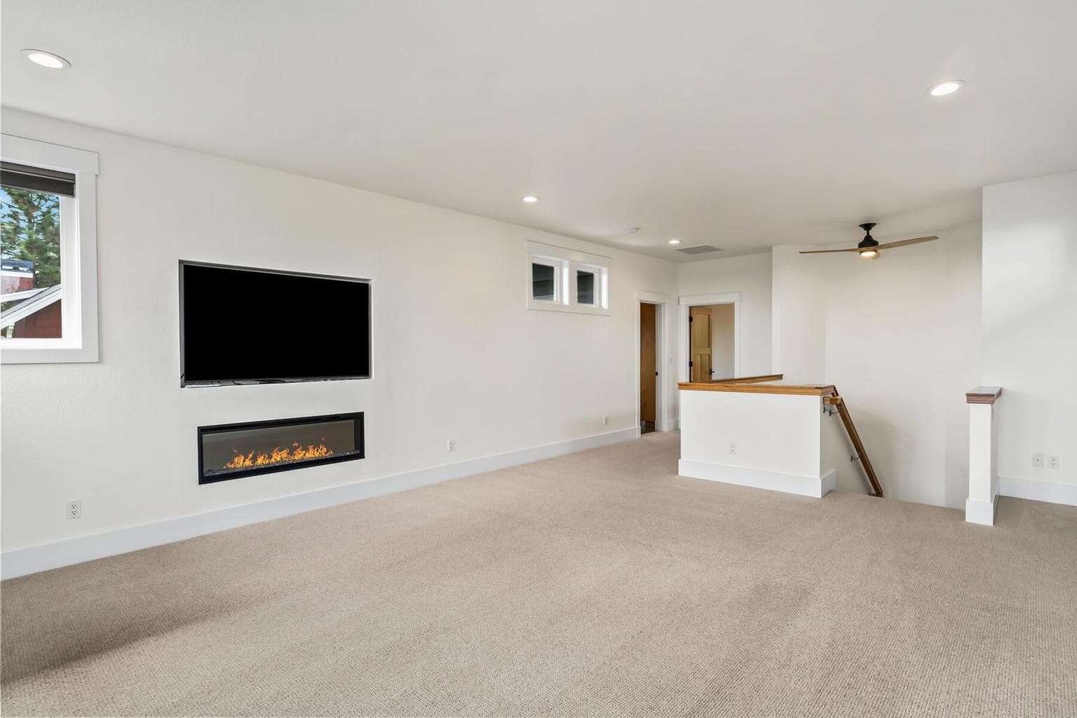 Photo of 3160 NW Colonial Drive 32 of 57