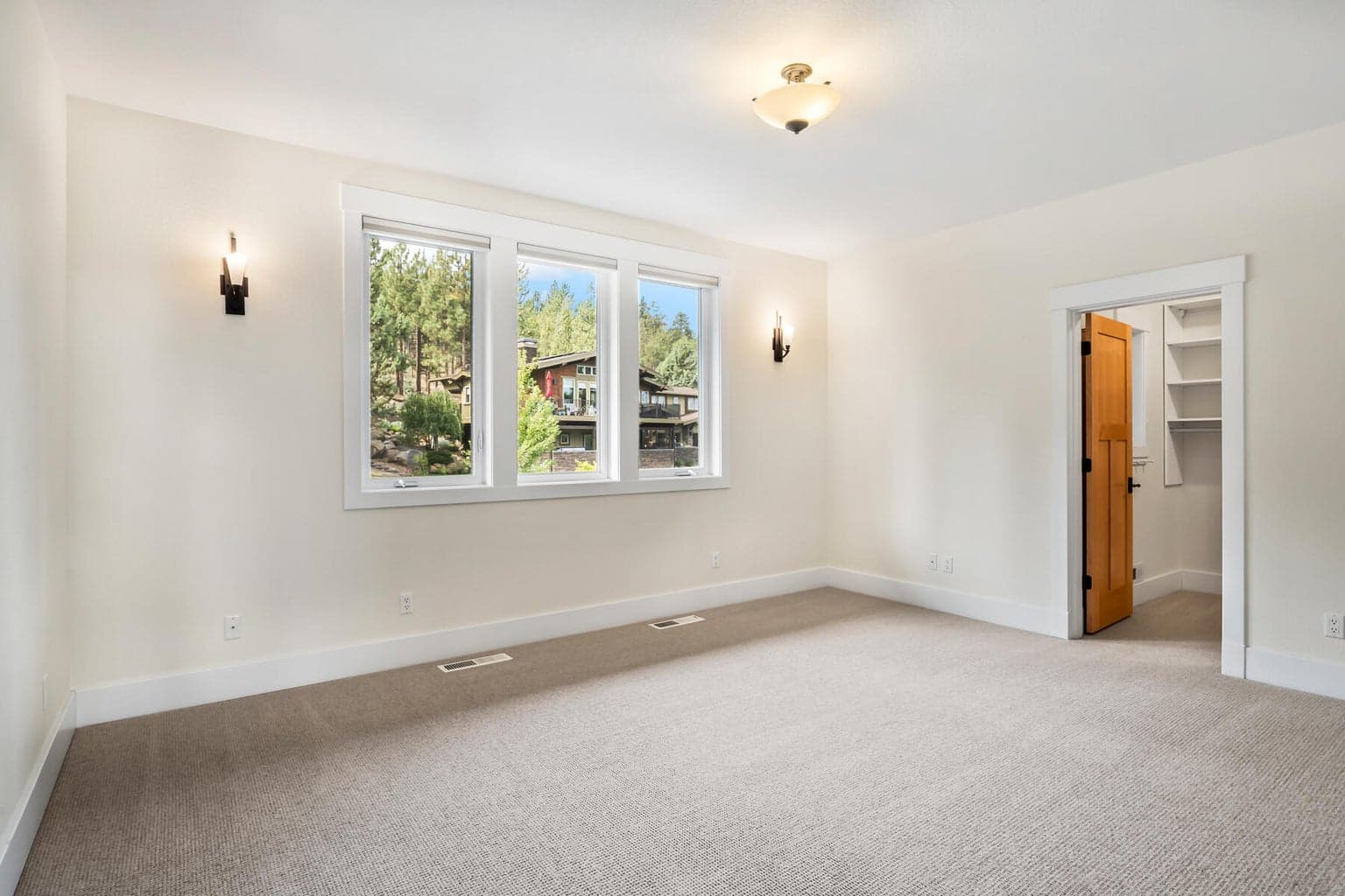 Photo of 3160 NW Colonial Drive 34 of 57