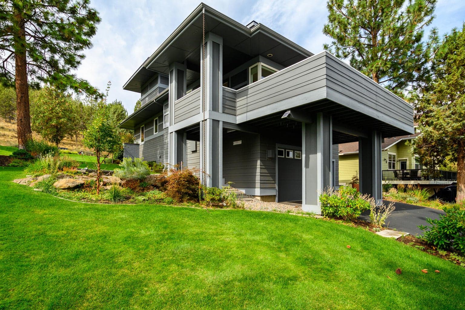 Photo of 3160 NW Colonial Drive 46 of 57