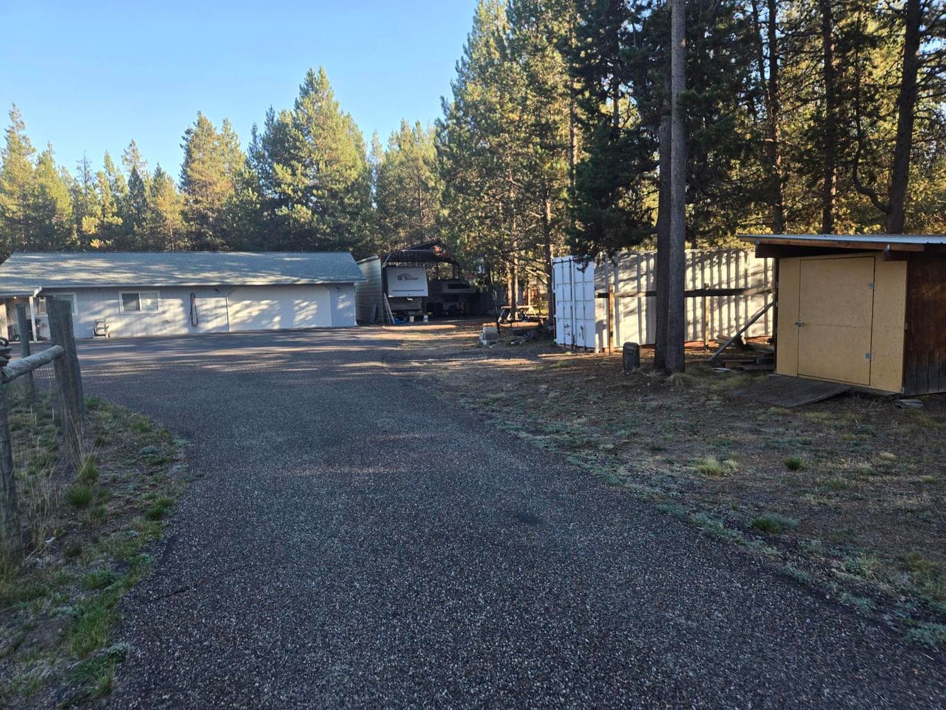 Garage, Sheds