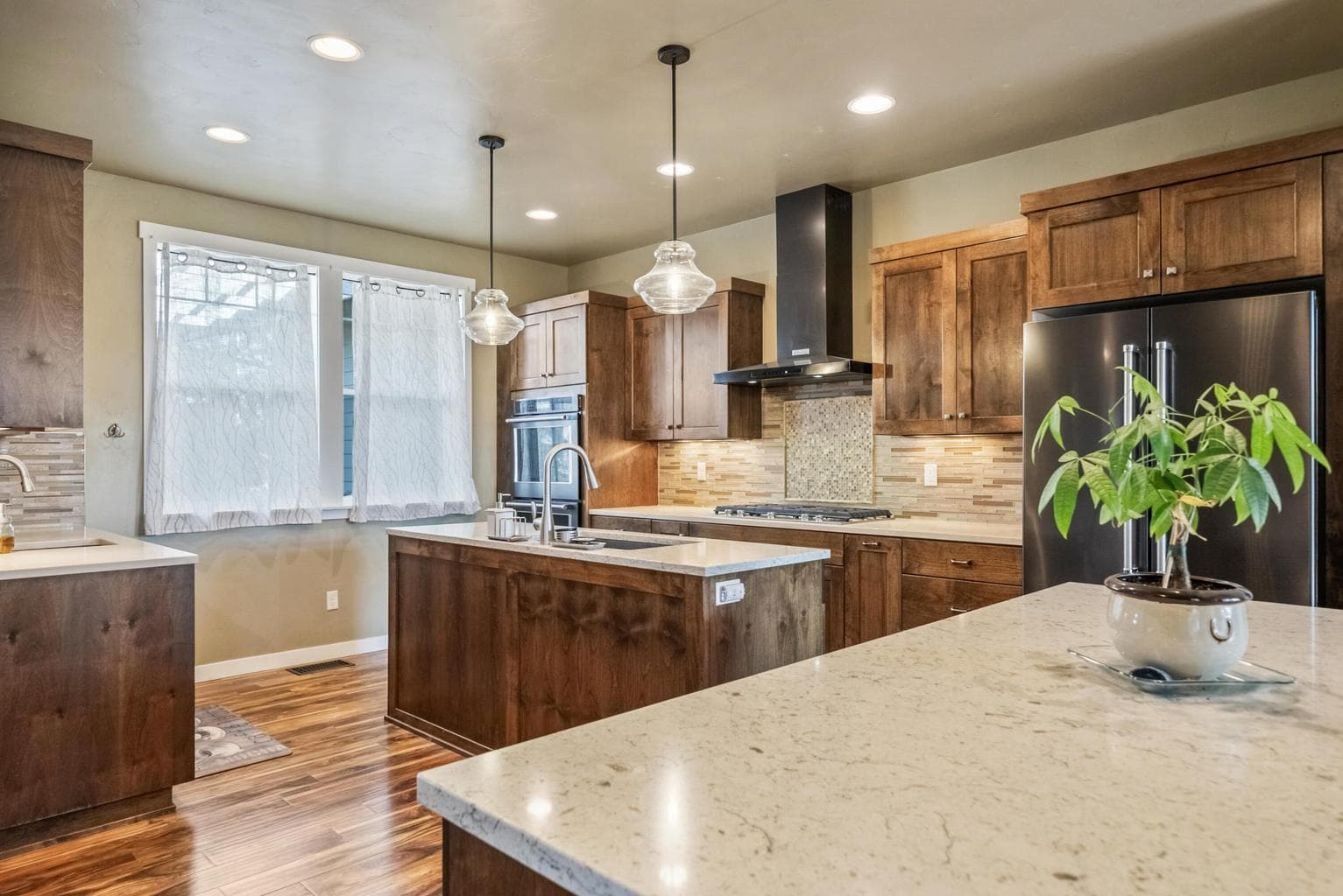 Photo of 4570 SW Yew Avenue 15 of 75