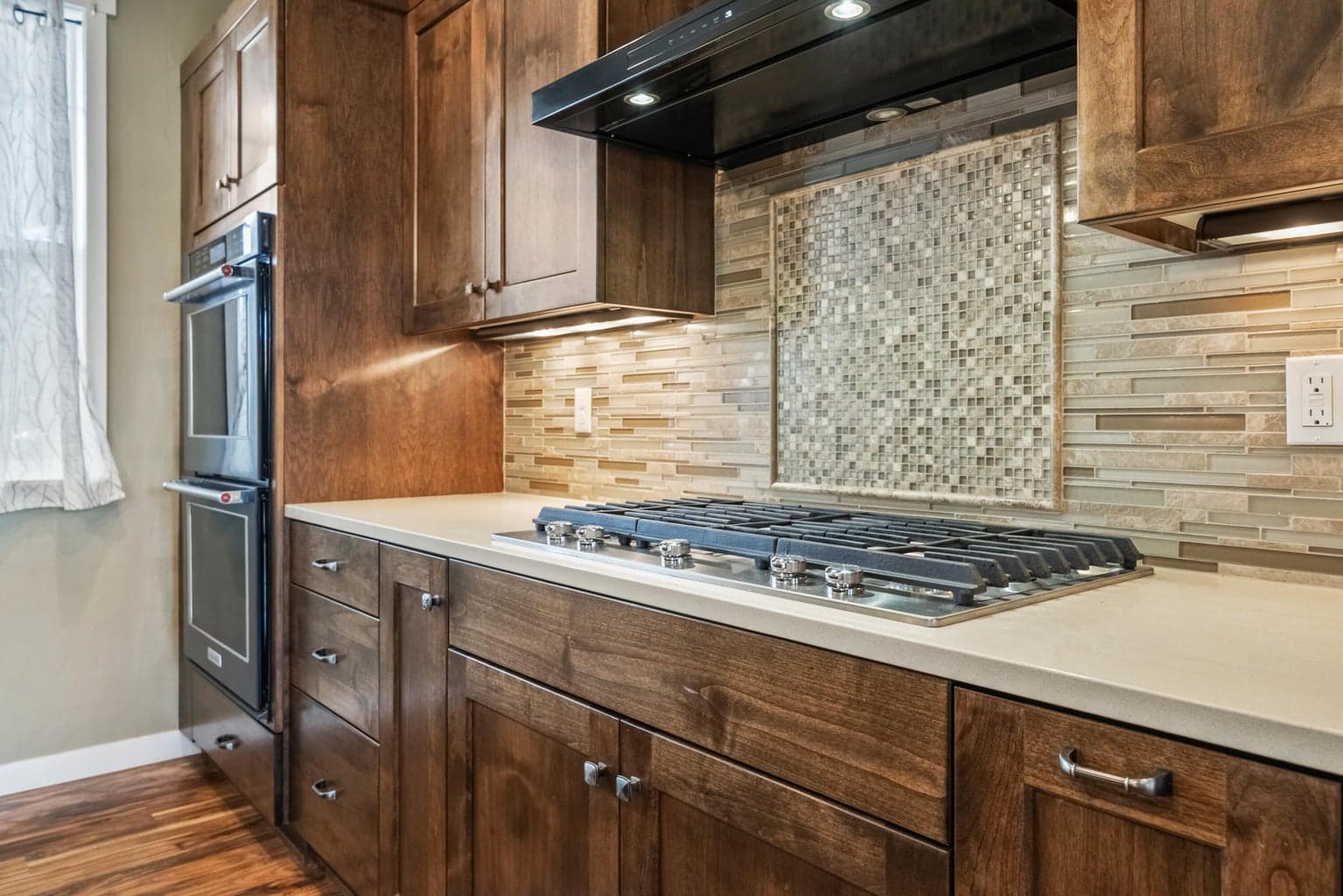 Photo of 4570 SW Yew Avenue 18 of 75