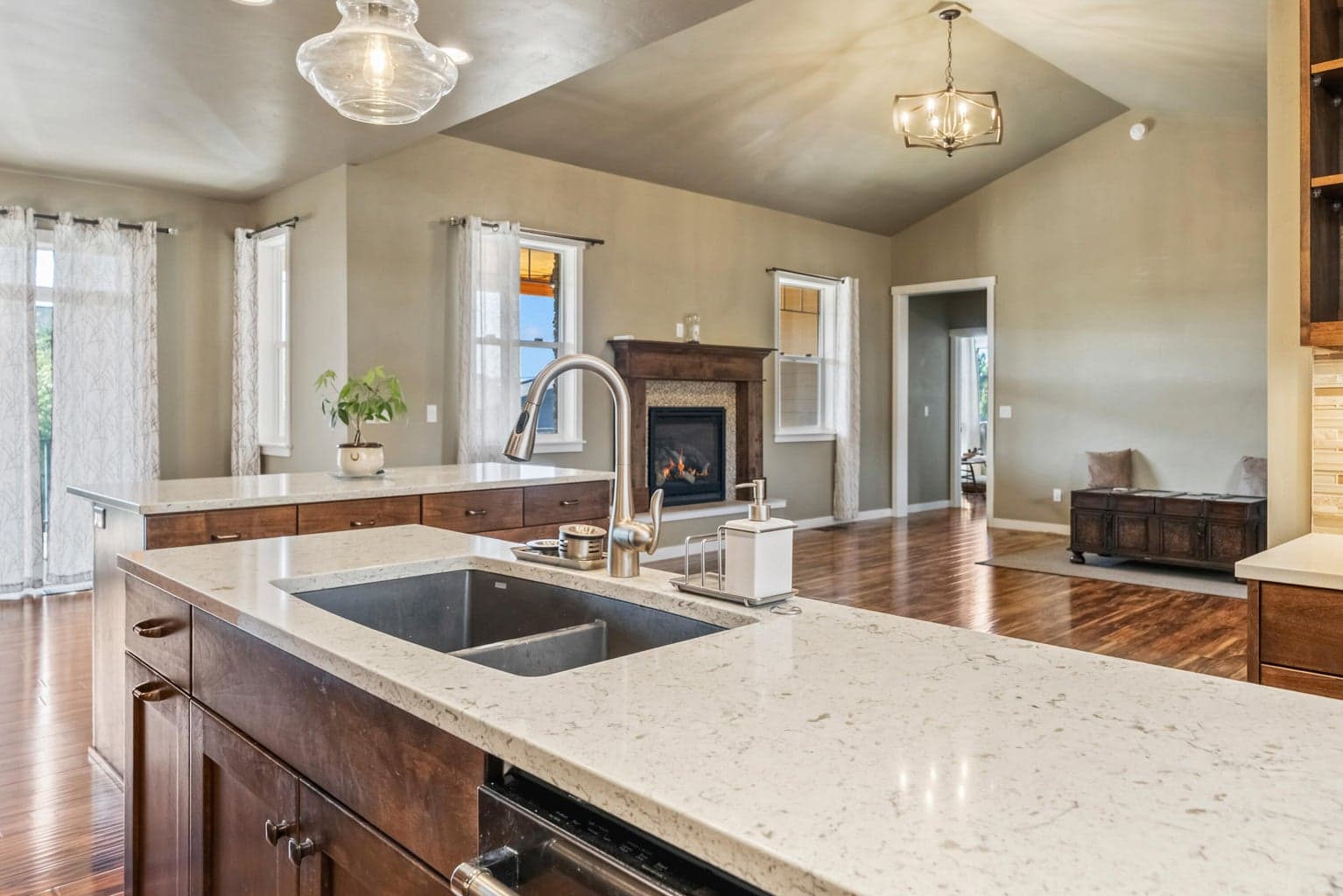 Photo of 4570 SW Yew Avenue 23 of 75