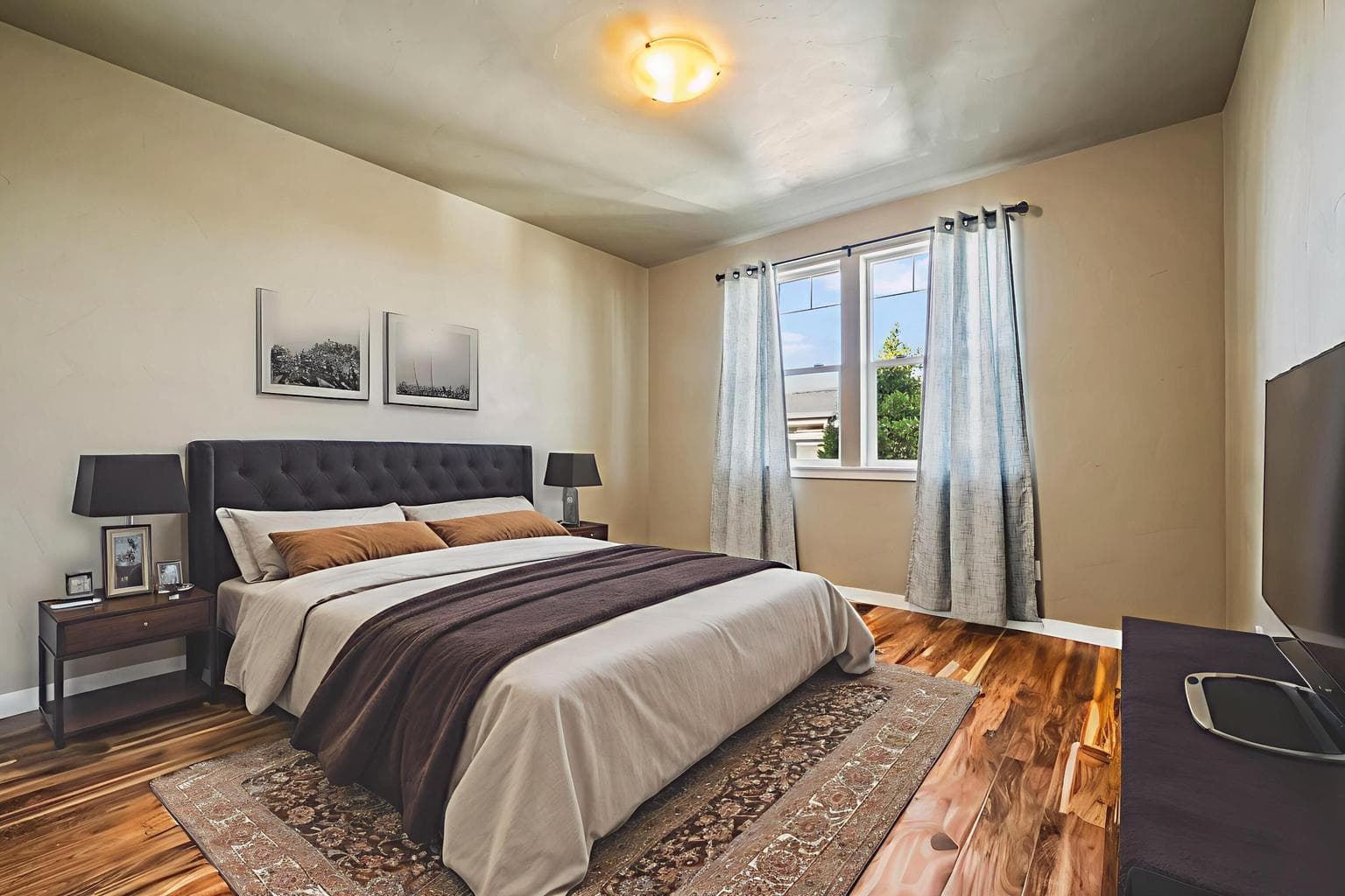 Photo of 4570 SW Yew Avenue 24 of 75