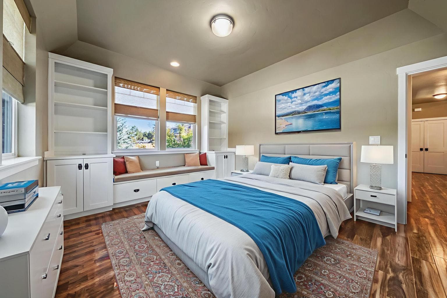 Photo of 4570 SW Yew Avenue 29 of 75