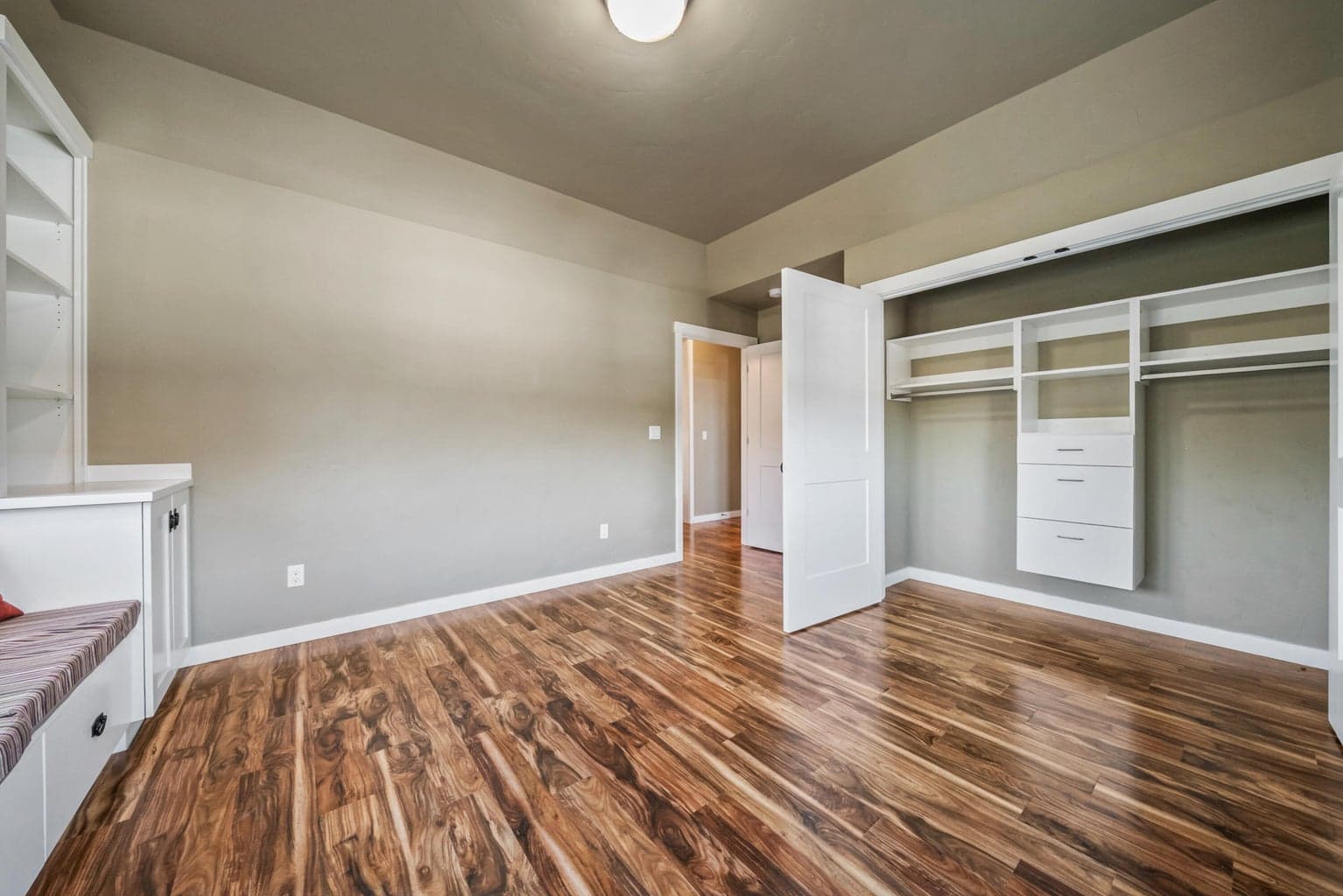 Photo of 4570 SW Yew Avenue 32 of 75