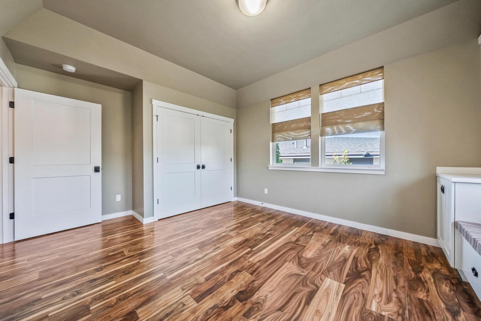 Photo of 4570 SW Yew Avenue 33 of 75